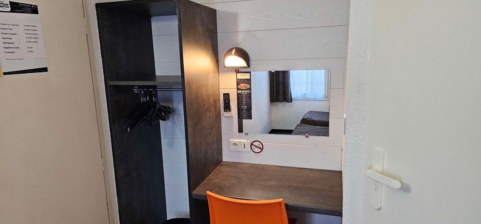 Brit Hotel Essentiel Albi Parc Des Expos Le Sequestre Exteriér fotografie